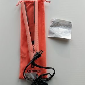 Amika Ceramic Hair Straightener